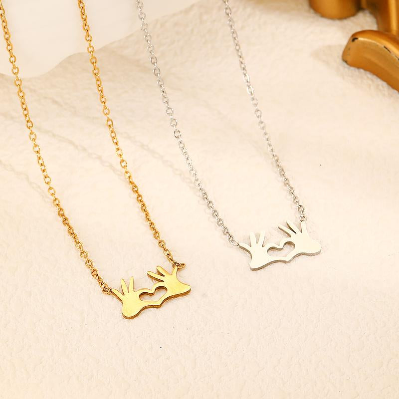 Valentine'S Day Heart Gesture Necklace